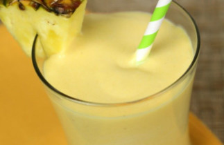 Recette facile de smoothie à la mangue et à l'ananas!