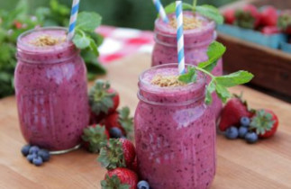 Recette facile de smoothie aux bleuets et fraises!