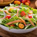Une bonne recette santé de salade de saumon fumé (avec la vinaigrette!)