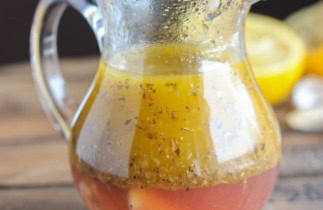 La recette de vinaigrette grecque indispensable et facile à faire!