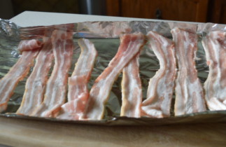 Comment faire cuire du bacon à la perfection et sans nettoyage