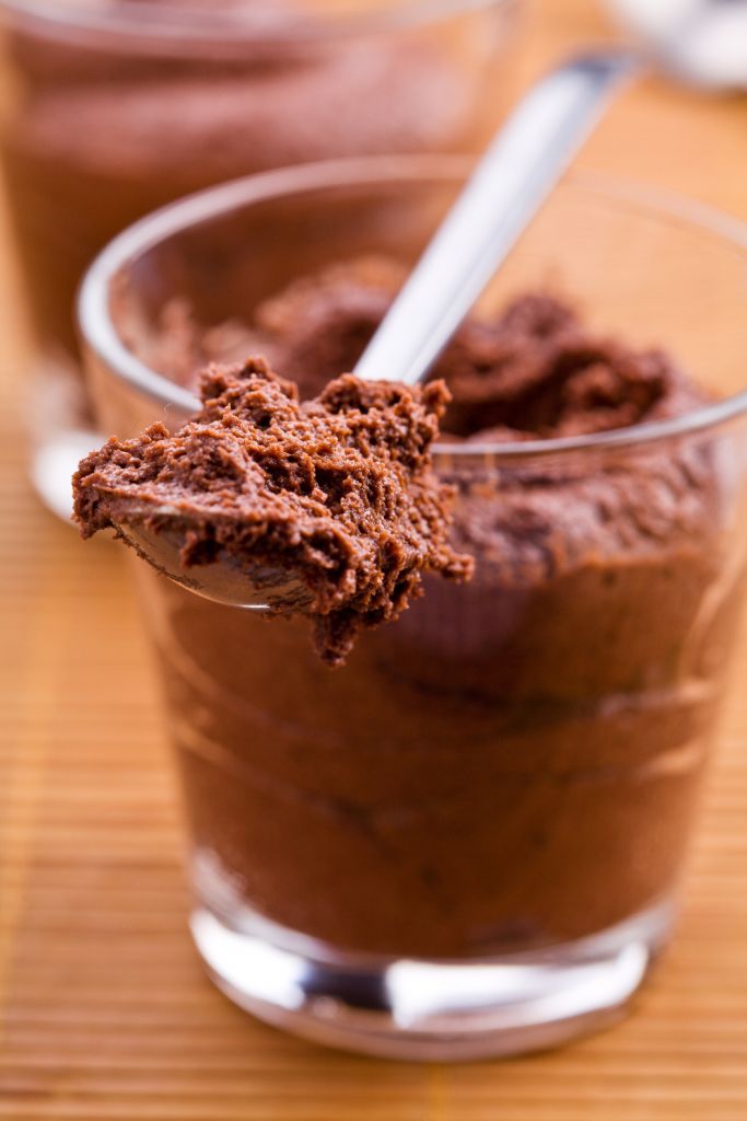 La recette de mousse au chocolat la plus facile à faire (Deux ingrédients!)