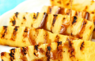 Recette d'ananas grillés avec une sauce miel et cannelle