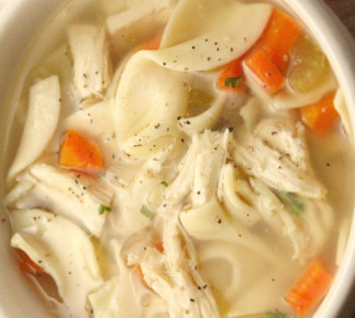 Recette facile de soupe au poulet et nouilles!