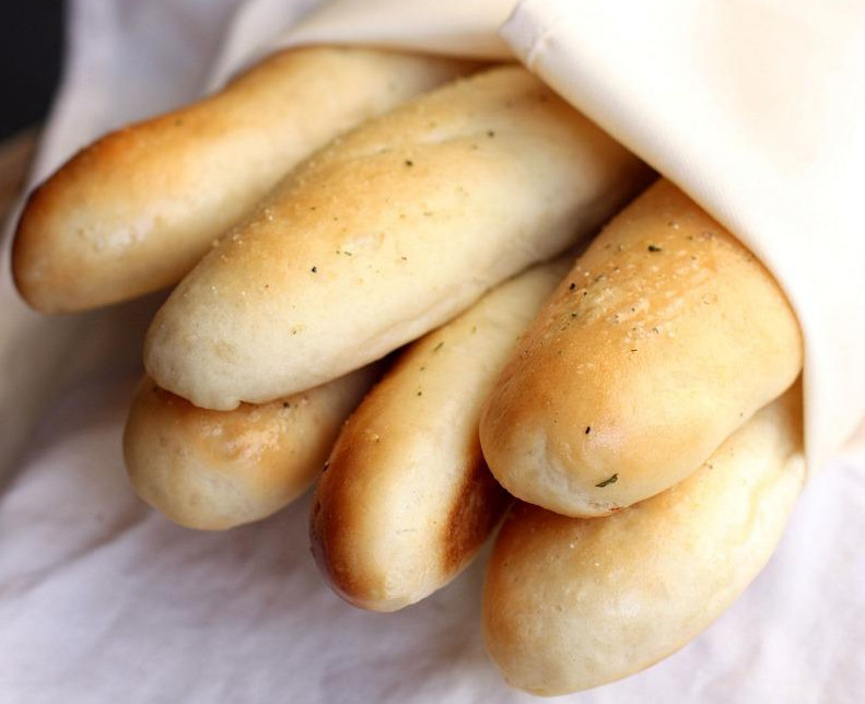Recette facile de petites baguettes de pain!