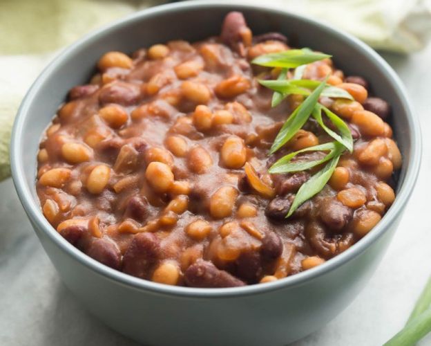 Recette facile de fèves à l'érable et au balsamique dans la mijoteuse