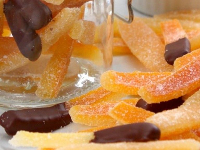 Recette facile d'écorces d'oranges confites!