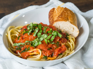 Recette facile de sauce tomates (5 ingrédients)