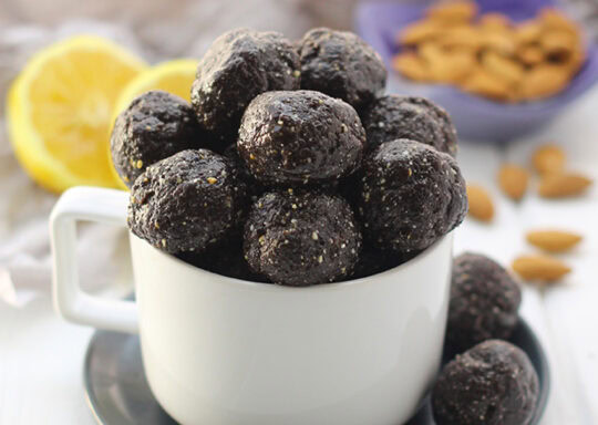 Recette facile de boules d'énergies aux bleuets!