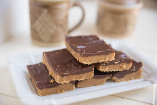 Recette facile de carrés au chocolat et beurre d'arachides