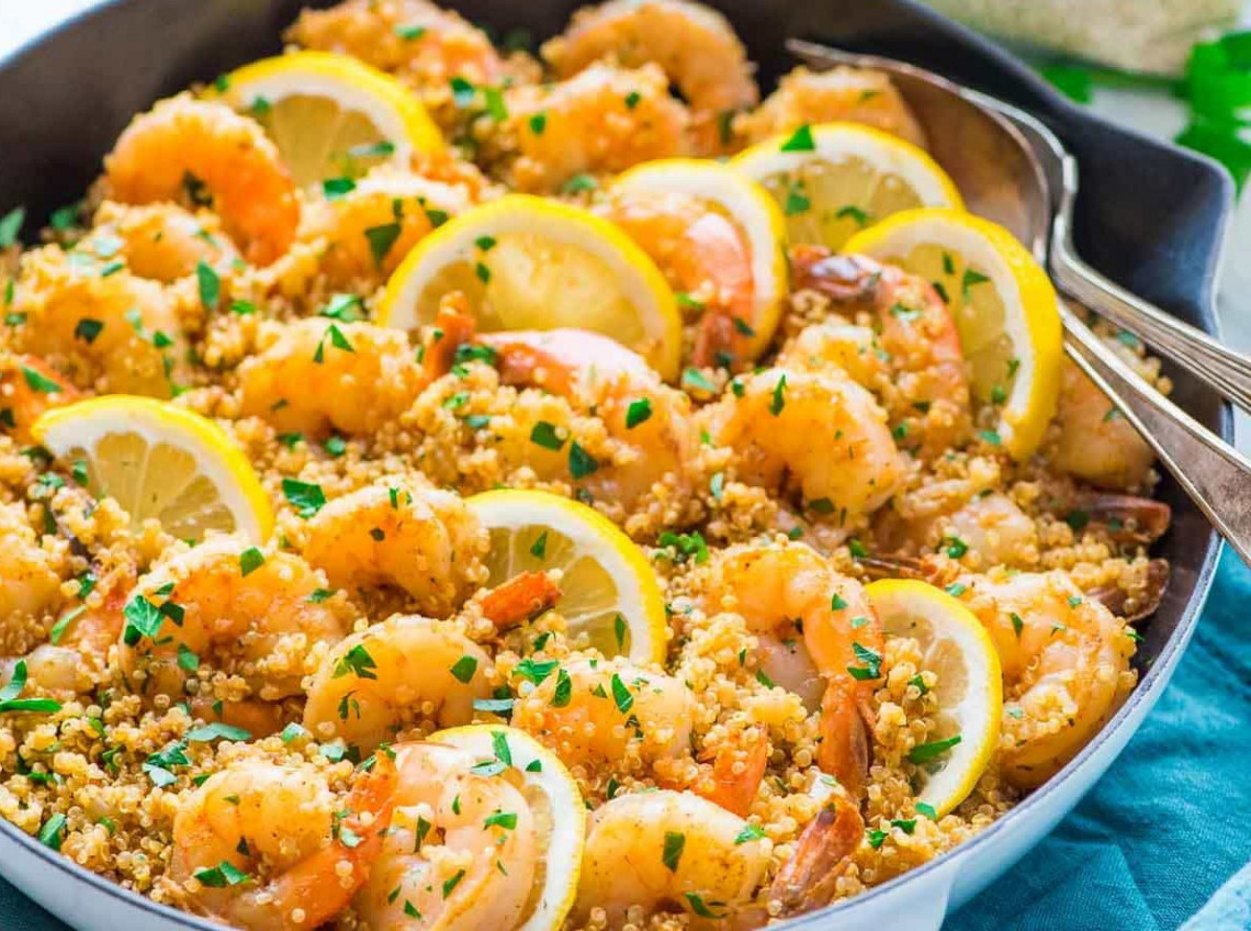 Recette facile de casserole de quinoa aux crevettes et à l'ail!