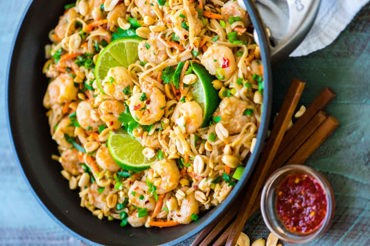 La recette facile de pad thaï aux crevettes!