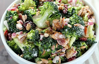 La meilleure recette de salade brocoli crémeuse!