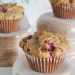La recette facile de muffins aux fraises et rhubarbe!