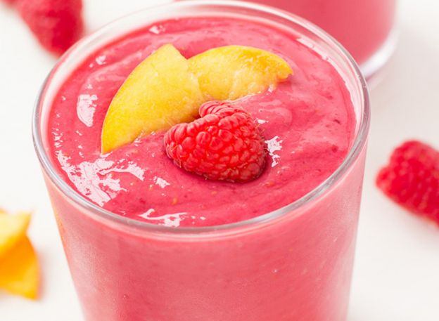 Recette facile de smoothie pêche et framboises énergisant!