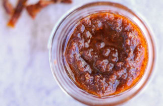 Recette facile de vinaigrette aux tomates séchées et à l'ail!