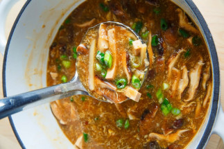 La délicieuse recette de soupe asiatique au tofu (aigre-douce)!