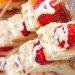 La recette facile de brochettes de shortcake aux fraises et chocolat blanc
