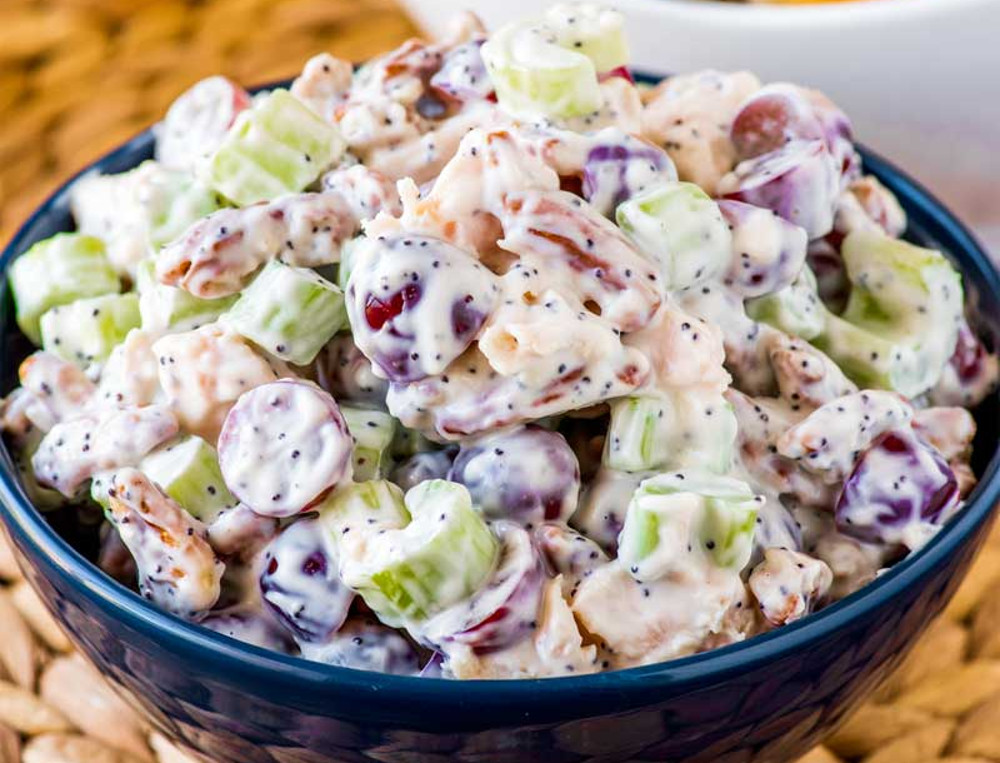 La recette facile de salade de poulet aux raisins (Un vrai délice)!