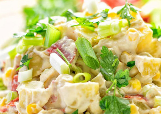 Cette recette de salade de houmous et de patates est un délice santé!