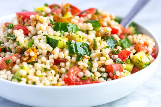 La meilleure recette facile de salade de couscous aux légumes!