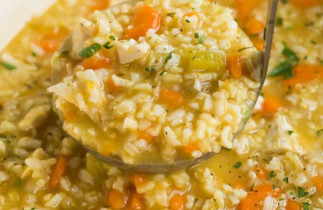 La meilleure recette de soupe au poulet et riz (Très facile!)