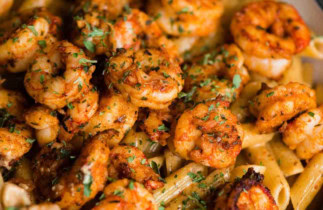 La délicieuse recette de pâtes aux crevettes cajun!