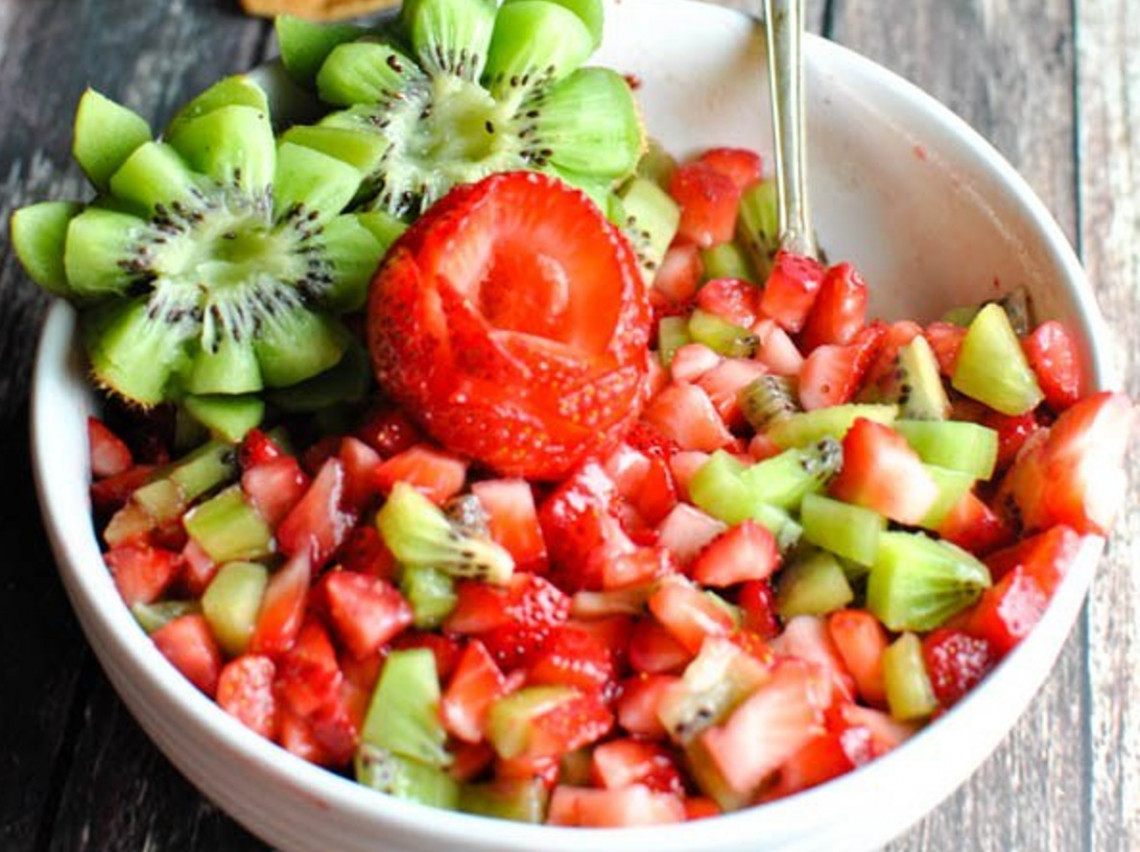 Une salsa aux fruits de fraises et kiwi absolument parfaite!
