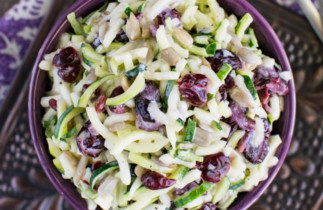 La recette facile de salade de courgettes et canneberges (Très santé)!