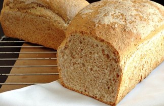 La recette facile de pain brun de blé entier à faire à la maison!