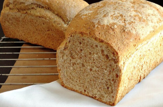 La recette facile de pain brun de blé entier à faire à la maison!