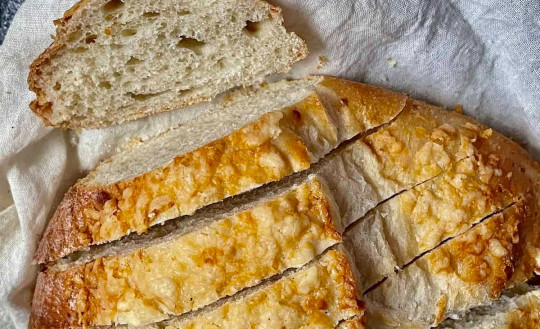 La recette facile de pain au fromage à la machine à pain!