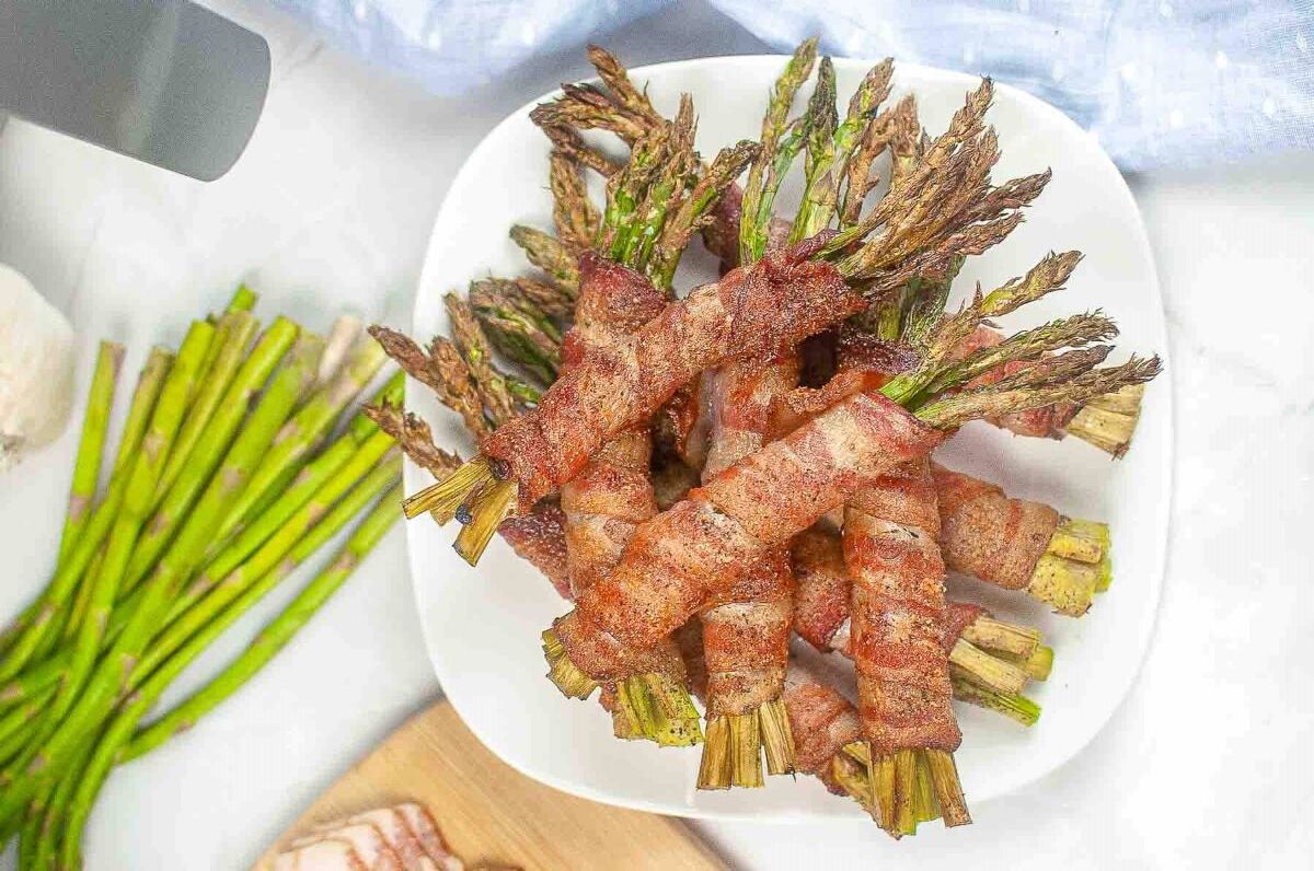 Asperges et bacon à la friteuse à air: recette pour un résultat parfait