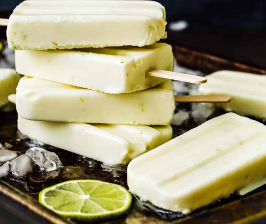 Recette de popsicles à la lime avec seulement 4 ingrédients