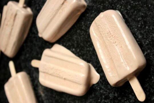 Popsicles maison Nutella et Cool Whip : crémeux et frais
