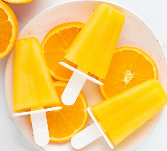 Recette succulente et rafraîchissante de popsicles à l'orange