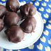 Recette facile de boule de tarte aux pacanes enrobée de chocolat!